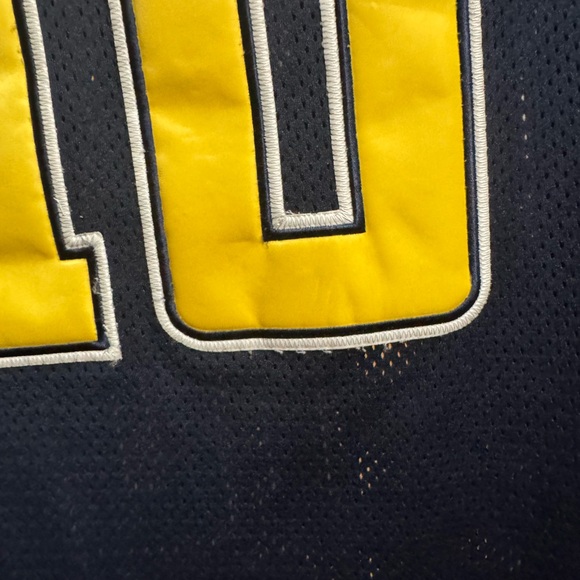 Michigan Basketball Jersey great used condition - Picture 6 of 7